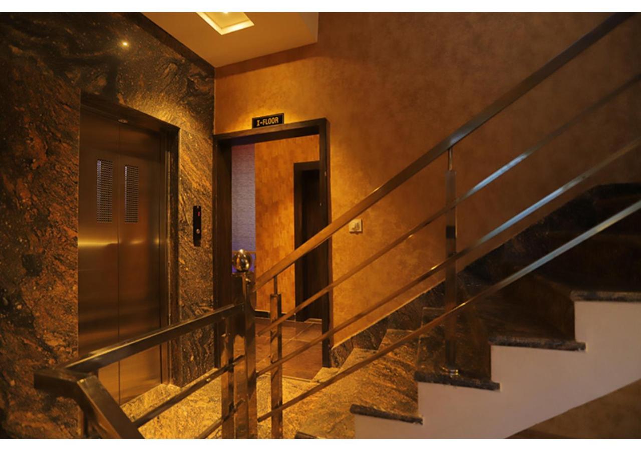 Hotel Raha Udaipur Bagian luar foto