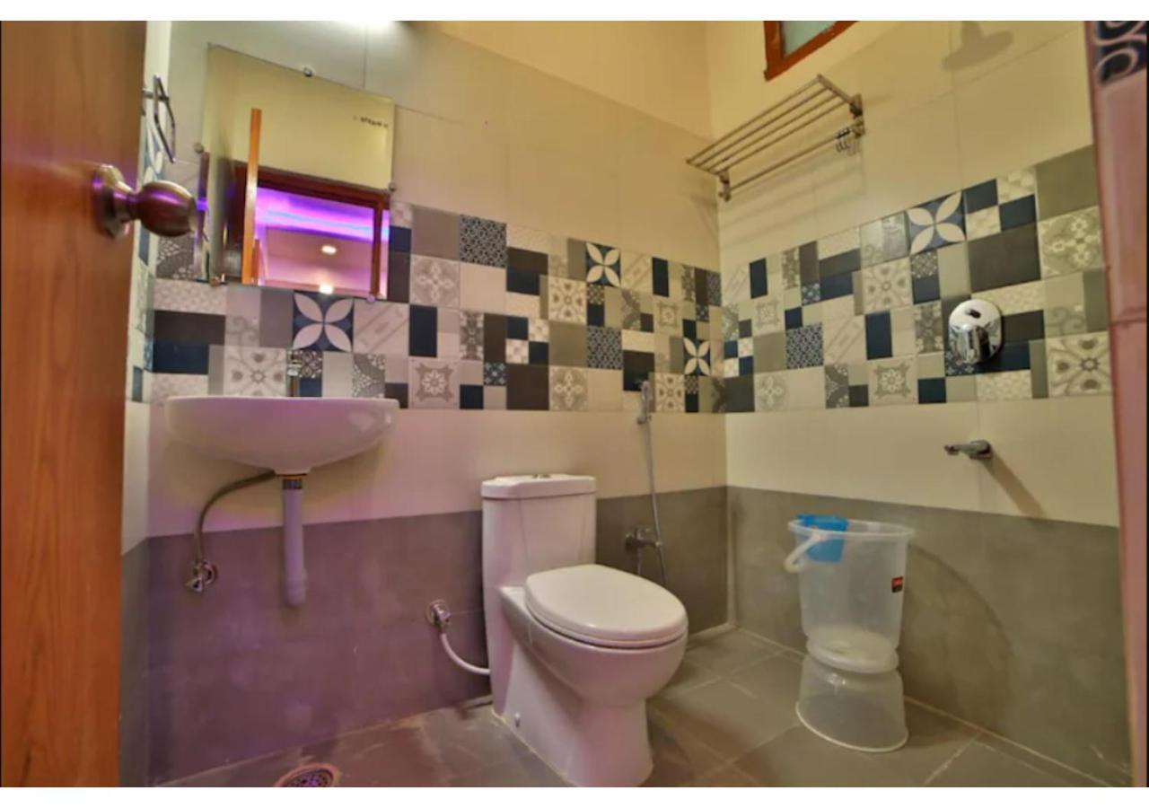 Hotel Raha Udaipur Bagian luar foto